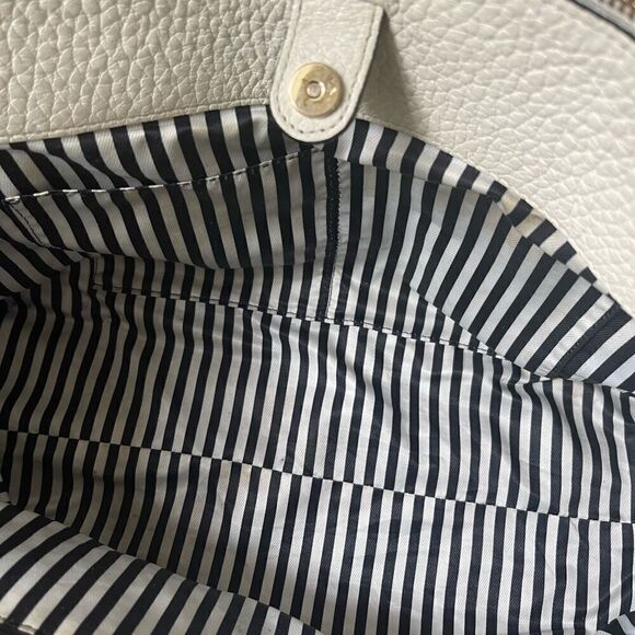 Kate Spade pebble leather beige and black shoulder bag with gold tone ac… - Picture 12 of 16